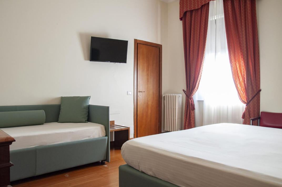 Hotel San Guido Milano Phòng bức ảnh